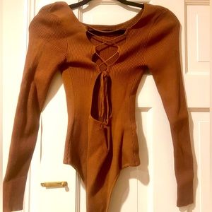 Camel-colored knit long-sleeve bodysuit. Size small. Perfect fit!